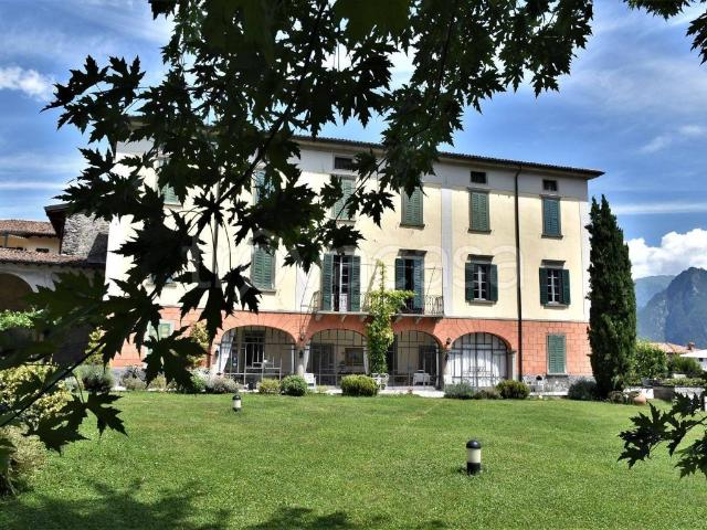 Appartamento in in affitto da privato a Solto Collina via dei Fantoni, 16, arredato, giardino, posto auto TrovaCasa