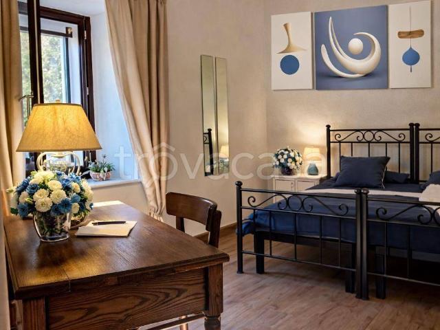 Appartamento in in affitto da privato a Sacrofano via Vecchio Ghetto, 30, arredato, da privato, lavatrice TrovaCasa