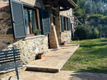 Appartamento in in affitto da privato a Sacrofano via Monte Sirio, giardino, posto auto, da privato TrovaCasa
