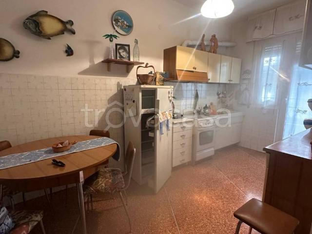 Appartamento in in affitto da privato a San Bartolomeo al Mare via Aurelia, 1, arredato, da privato, vista mare TrovaCasa