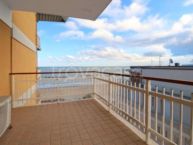 Appartamento in in affitto da privato a San Benedetto del Tronto via Clara Maffei, 9, arredato, da privato, vista panoramica TrovaCasa