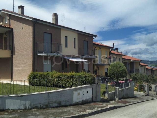Appartamento in in affitto da privato a San Lorenzo in Campo località Miralbello, 46, box, terrazzo, da privato TrovaCasa