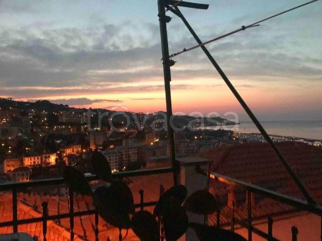 Appartamento in in affitto da privato a Sanremo strada Senatore Ernesto Marsaglia, da privato, cucina abitabile TrovaCasa