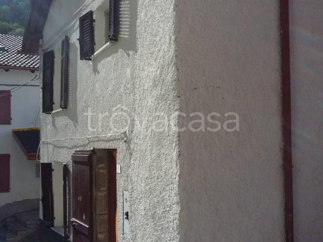 Appartamento in in affitto da privato a Santo Stefano d'Aveto località Ascona, 11, da privato, ripostiglio TrovaCasa
