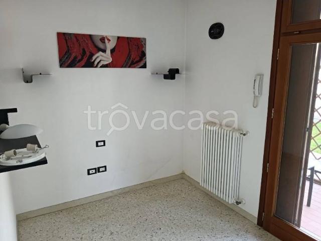 Appartamento in in affitto da privato a Santorso via Pozzati, 7, arredato, box, terrazzo TrovaCasa