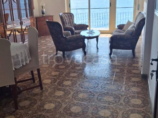 Appartamento in in affitto da privato a Santa Teresa di Riva via Landro, 2, da privato, fronte mare, vista mare TrovaCasa