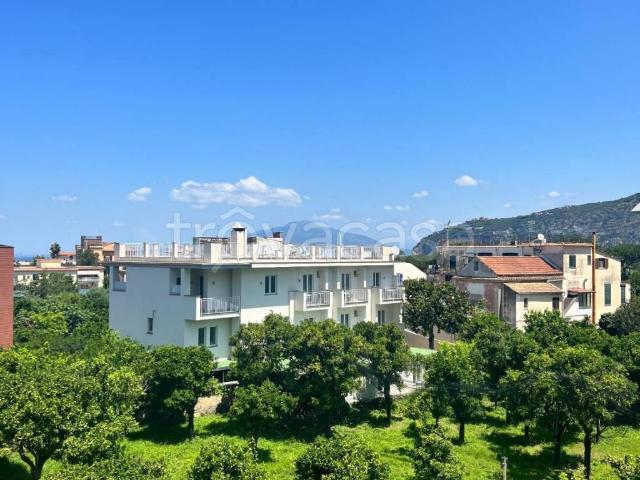 Appartamento in in affitto da privato a Sant'Agnello corso Marion Crawford, 35, posto auto, da privato, panoramica TrovaCasa