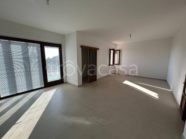 Appartamento in in affitto da privato a Sant'Ambrogio di Valpolicella via Panoramica, 10, non arredato/vuoto, posto auto, box TrovaCasa