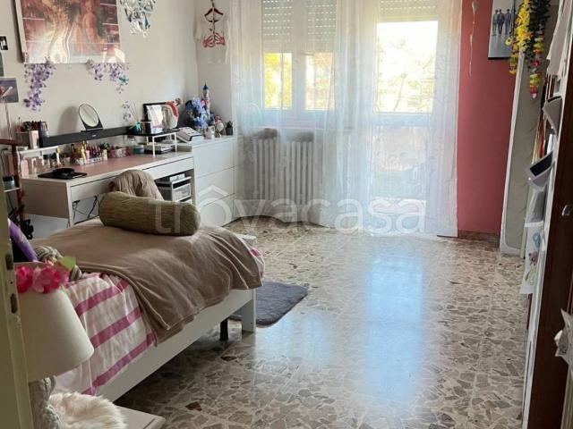 Appartamento in in affitto da privato a Santena via Dottor Filippo Cavaglià, 28, arredato, posto auto, box TrovaCasa