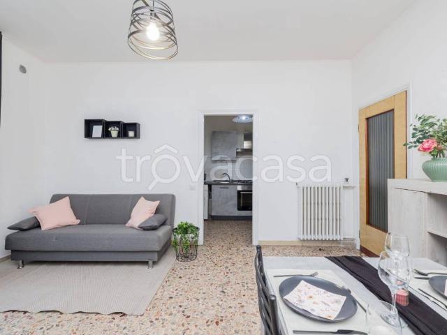Appartamento in in affitto da privato a Sedriano via Michelangelo Buonarroti, 4, arredato, da privato, giardino condominiale TrovaCasa