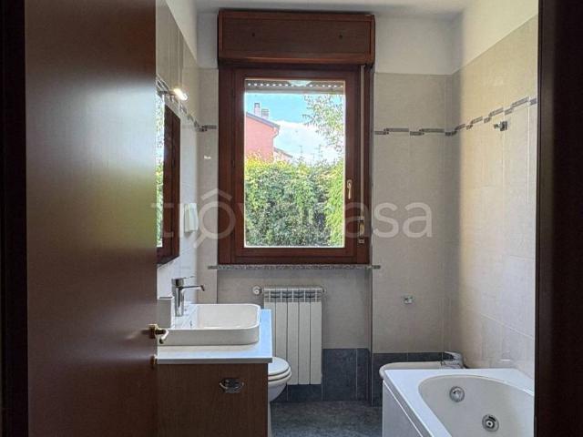 Appartamento in in affitto da privato a Segrate via Monzese, 20, giardino privato, box, da privato TrovaCasa