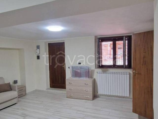 Appartamento in in affitto da privato a Serra San Bruno via Carlo Poerio, 4, da privato, centrale TrovaCasa