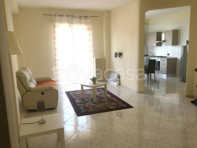 Appartamento in in affitto da privato a Spinazzola corso Umberto I, 220, da privato, ascensore, centrale TrovaCasa