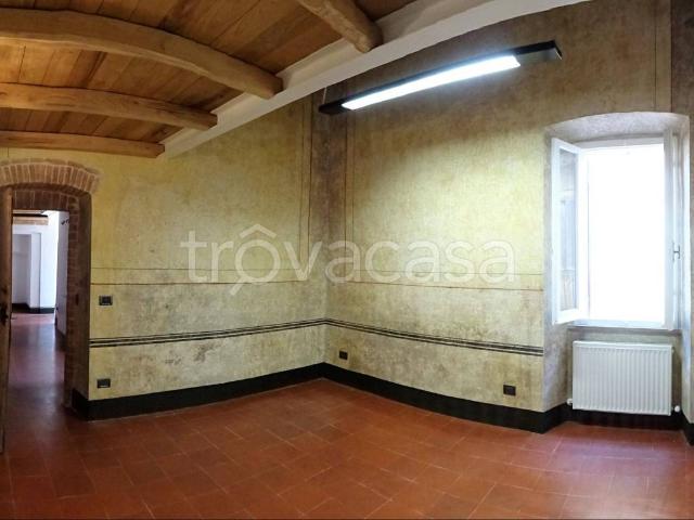 Appartamento in in affitto da privato a Spoleto corso Giuseppe Garibaldi, 79, da privato, travi a vista, ristrutturato TrovaCasa
