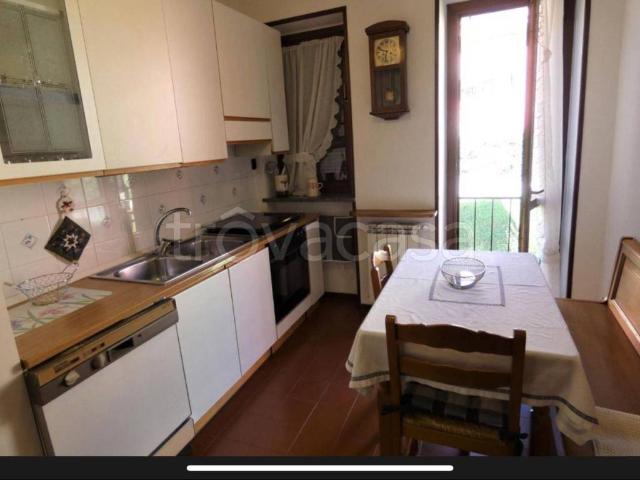 Appartamento in in affitto da privato a Stresa via Raffaello Sanzio, 26, terrazzo, da privato, doppi servizi TrovaCasa