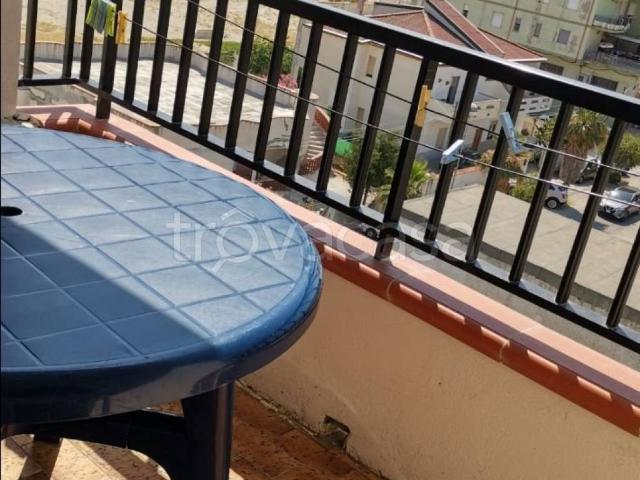 Appartamento in in affitto da privato a Strongoli viale Macaone, 15, da privato, vista mare, senza ascensore TrovaCasa