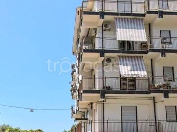 Appartamento in in affitto da privato a Polistena via Martiri Fosse Ardeatine, da privato, buono stato, centrale TrovaCasa