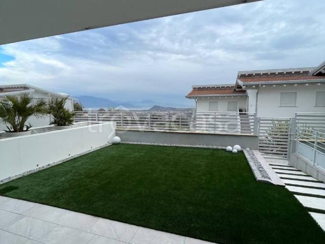 Appartamento in in affitto da privato a Polpenazze del Garda via Novaglio, 6, giardino, posto auto, box TrovaCasa
