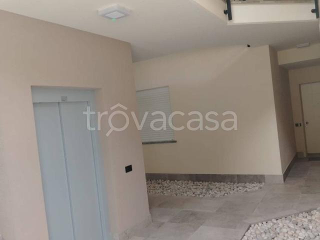 Appartamento in in affitto da privato a Porlezza via Francesco Frabscha, 32D, posto auto, box, terrazzo TrovaCasa