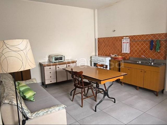 Appartamento in in affitto da privato a Paternò via Pergusa, 6, da privato, luminoso, lavanderia TrovaCasa