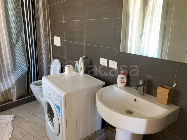 Appartamento in in affitto da privato a Pavia via Ponte Vecchio, 1, da privato, centrale, vicinanze negozi TrovaCasa