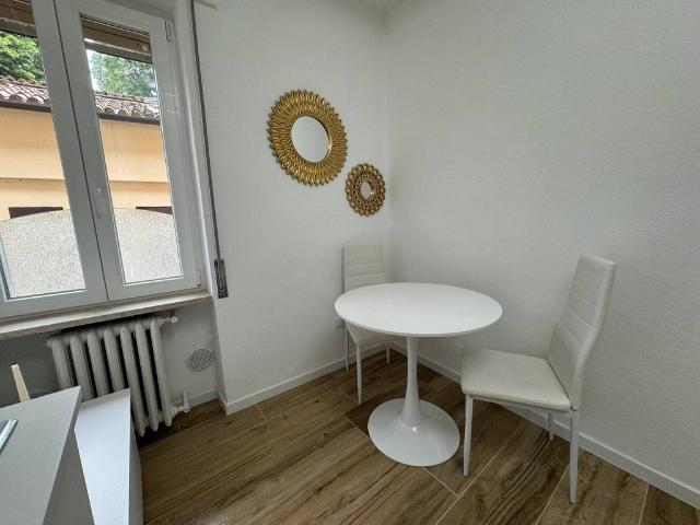 Appartamento in in affitto da privato a Pavia via Porta Nuova, 32, da privato, centrale, lavatrice TrovaCasa
