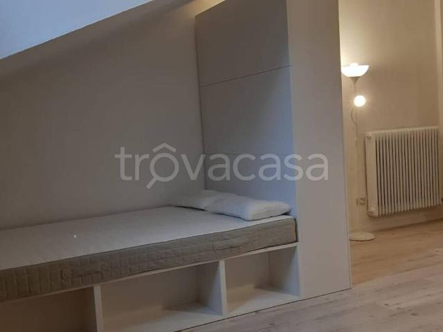 Appartamento in in affitto da privato a Padova via Roma, 102, da privato, ascensore, ultimo piano TrovaCasa