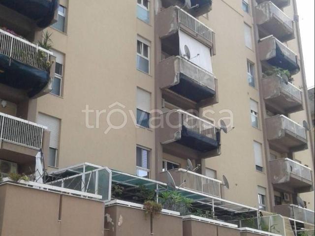 Appartamento in in affitto da privato a Palermo via Mariano d'Amelio, 26, da privato, vicinanze negozi, piscina TrovaCasa