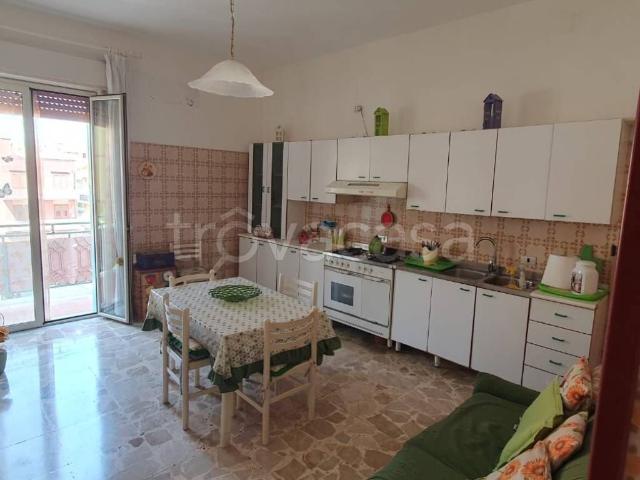 Appartamento in in affitto da privato a Palma di Montechiaro via Epicuro, 5, da privato, semicentrale, luminoso TrovaCasa