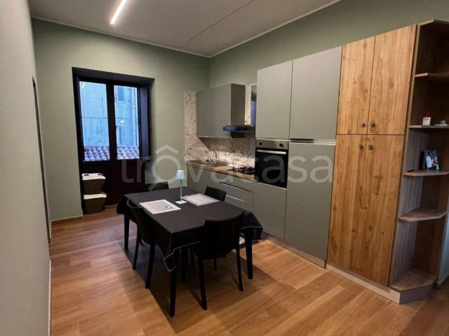 Appartamento in in affitto da privato a Paola via Marina, 8, da privato, centrale, lungomare TrovaCasa