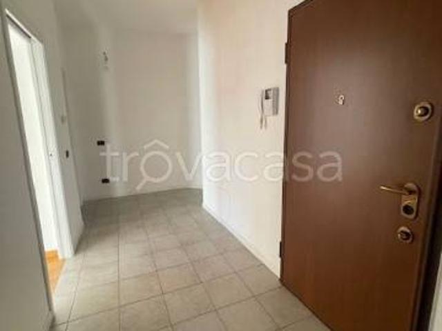 Appartamento in in affitto da privato a Parabiago via Paolo Thaon de Revel, non arredato/vuoto, box, terrazzo TrovaCasa