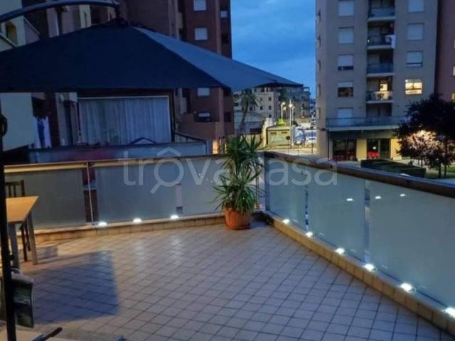 Appartamento in in affitto da privato a Pescara via Cetteo Ciglia, giardino, posto auto, terrazzo TrovaCasa