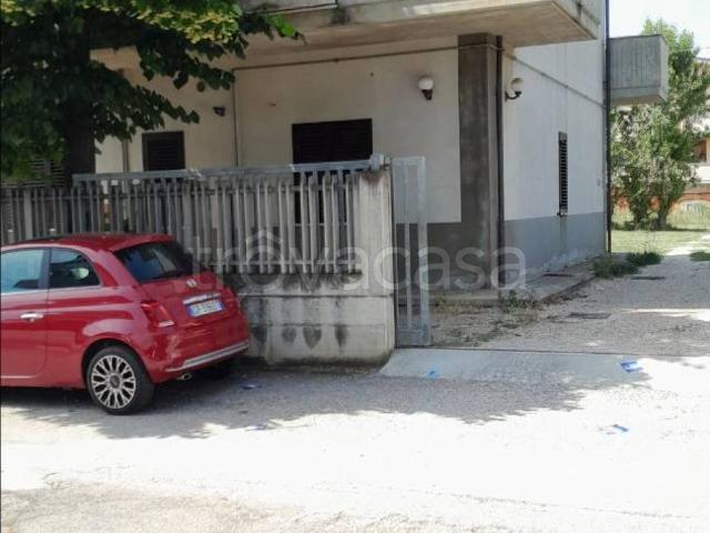 Appartamento in in affitto da privato a Pescara via Pasquale Celommi, 19, giardino, posto auto, da privato TrovaCasa