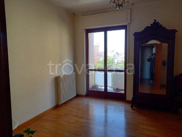 Appartamento in in affitto da privato a Pescara via Trento, 138, da privato, parquet, luminoso TrovaCasa