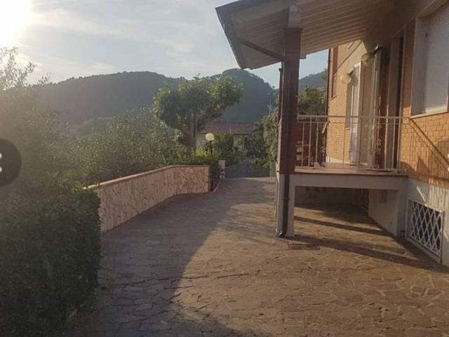 Appartamento in in affitto da privato a Pietrasanta via Don Lazzaro Giannini, 10, da privato, vista mare, centrale TrovaCasa