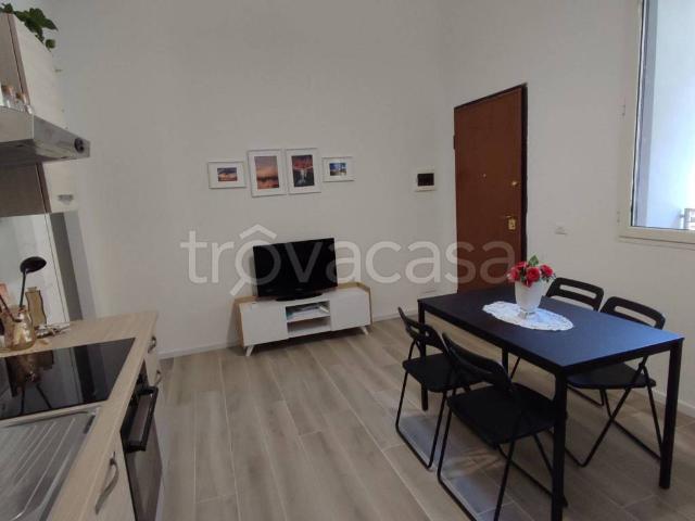 Appartamento in in affitto da privato a Piombino via Emanuele Appiani, 30, da privato, ingresso indipendente, lavanderia TrovaCasa