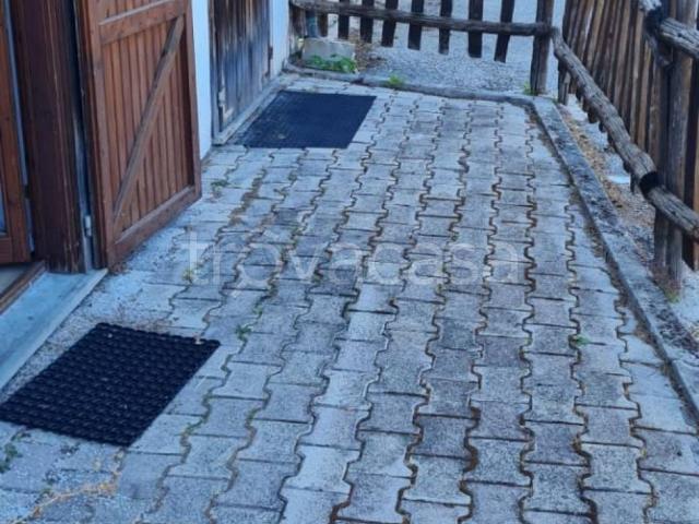 Appartamento in in affitto da privato a Rocca di Cambio via Piccafarro, da privato, caminetto, riscaldamento elettrico TrovaCasa