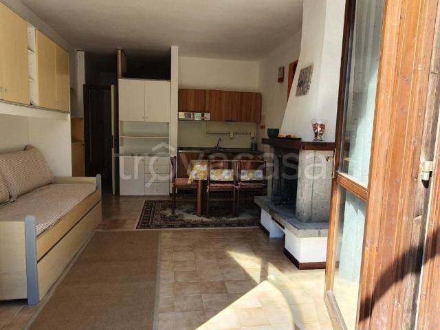 Appartamento in in affitto da privato a Rocca di Cambio via Piccafarro, da privato, caminetto, riscaldamento elettrico TrovaCasa