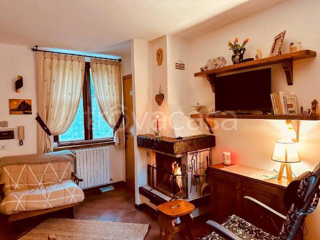Appartamento in in affitto da privato a Rocca di Mezzo via Antonio del Fante, Snc, giardino, box, da privato TrovaCasa