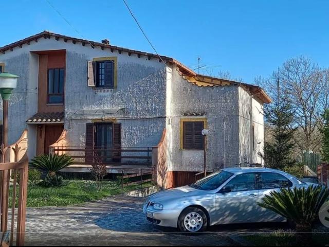 Appartamento in in affitto da privato a Roccamonfina via Campomarino, 16, da privato TrovaCasa