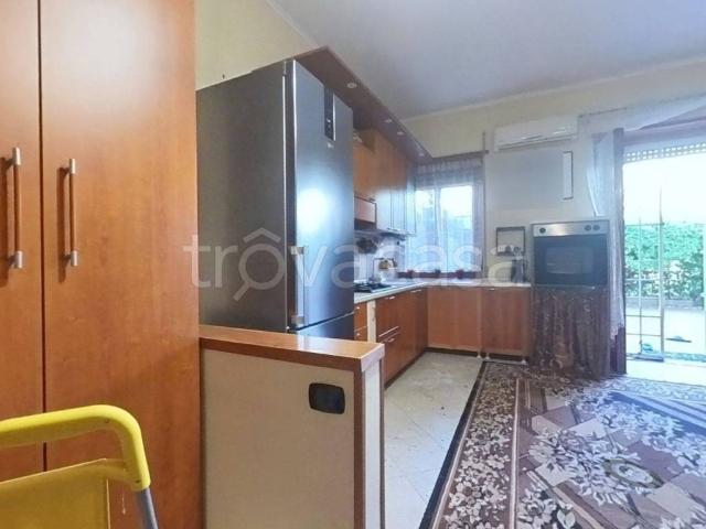 Appartamento in in affitto da privato a Roma via Ciminna, 6, da privato, riscaldamento autonomo, angolo cottura TrovaCasa
