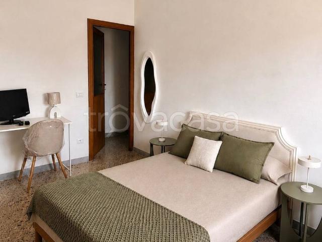 Appartamento in in affitto da privato a Roma via Aversa, 39, da privato, ascensore, ristrutturato TrovaCasa