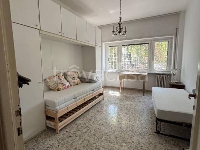 Appartamento in in affitto da privato a Roma via Giuseppe Lorenzoni, box, da privato, lavatrice TrovaCasa