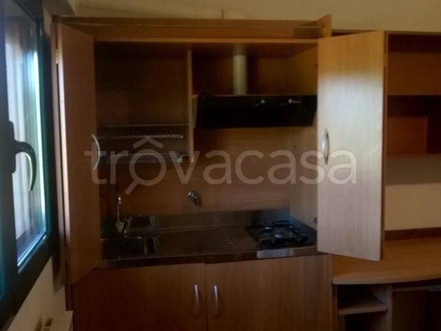 Appartamento in in affitto da privato a Roma via del Fosso della Castelluccia, 146, posto auto, da privato, angolo cottura TrovaCasa