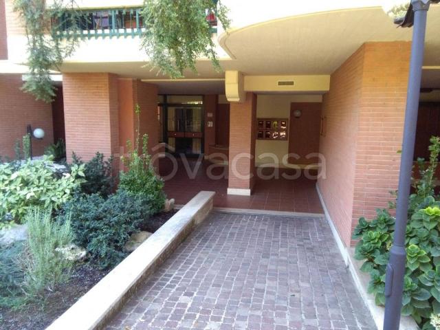 Appartamento in in affitto da privato a Roma via di Quarto Peperino, 26, box, da privato, ascensore TrovaCasa