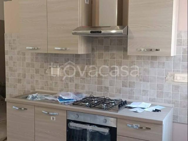Appartamento in in affitto da privato a Roma via Lattarico, 14, da privato, ristrutturato, luminoso TrovaCasa