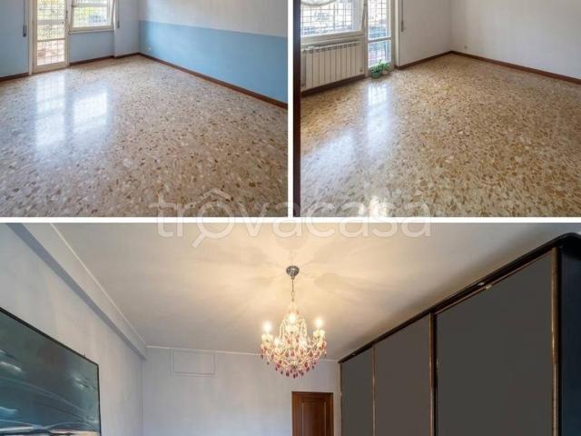 Appartamento in in affitto da privato a Roma via Squillace, da privato, riscaldamento autonomo, zona residenziale TrovaCasa
