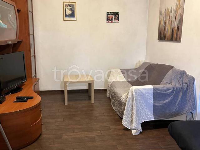 Appartamento in in affitto da privato a Roma via Raimondo Scintu, 2, arredato, posto auto, da privato TrovaCasa