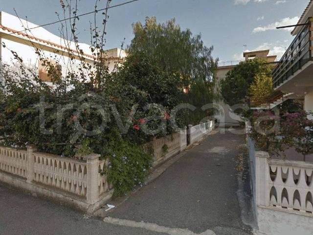 Appartamento in in affitto da privato a Roseto Capo Spulico via degli Oleandri, giardino, da privato, luminoso TrovaCasa