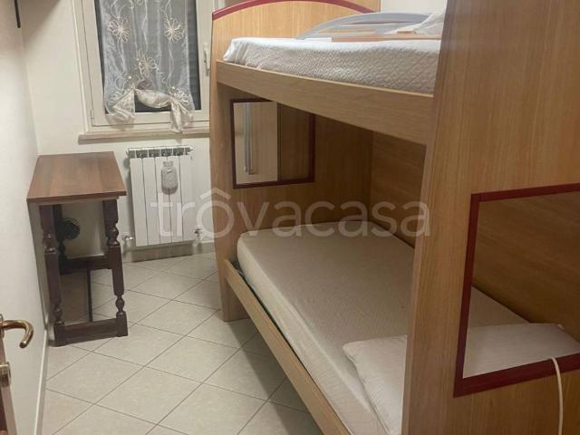 Appartamento in in affitto da privato a Roseto degli Abruzzi via Lombardia, 19, arredato, box, terrazzo TrovaCasa